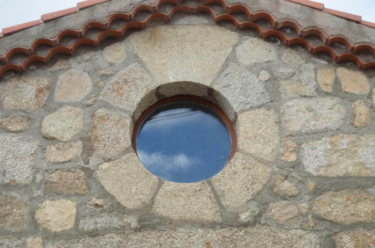 casa rural La Gabina Munogalindo Exterior foto